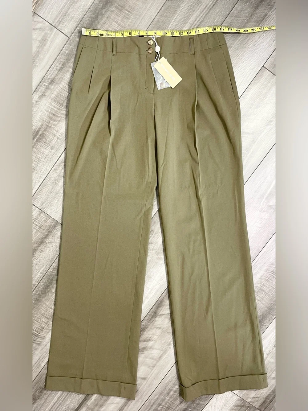 Michael Kors Olive Green Pleated Trousers. 10